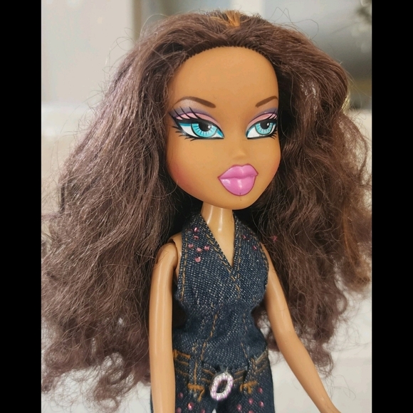 MGA Bratz Dynamite Nevra Doll 2001 in Girls Nite Out Sasha Jumpsuit Beautiful - Picture 4 of 6